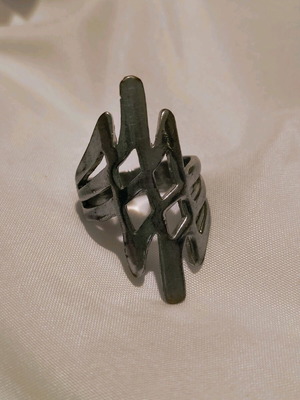 Boho rock ring large used