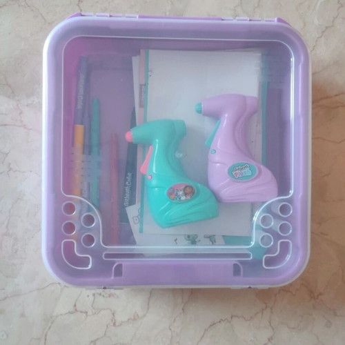 Airbrush Plush set used with stencils and carrying case