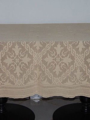 Large handmade crochet tablecloth like new