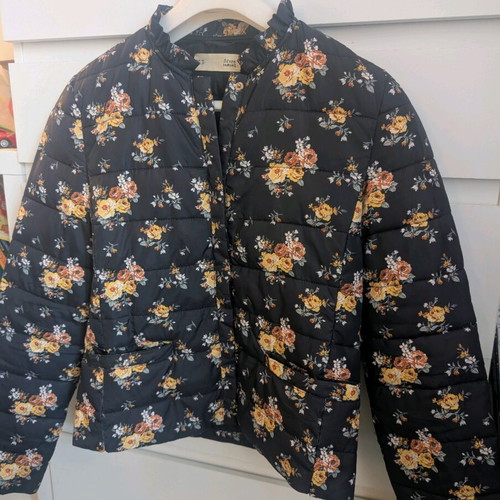 Sfera jacket size M like new