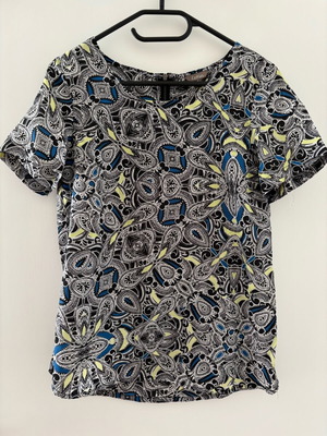 Short-sleeve blouse small with zipper multicolor like new