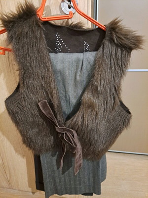 Morgan faux fur short vest like new, brown