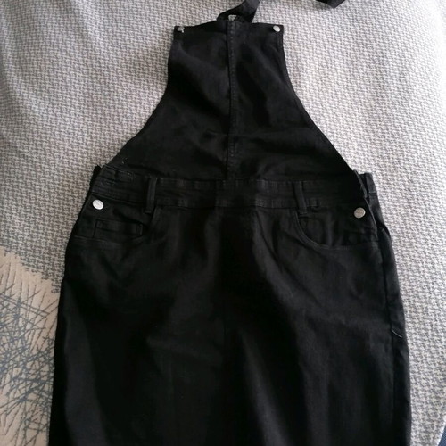 Salopette skirt black like new, size M