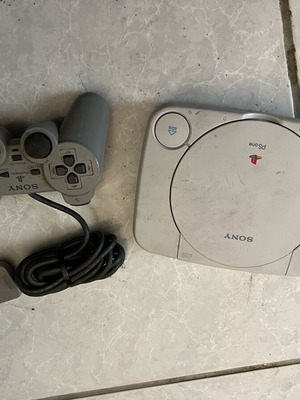 Sony PlayStation 1 σαν καινούργιο, σε λειτουργία