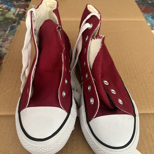 Canvas shoes new, red, size 38, athletic style