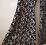 Γυναικείο παντελόνι Zara καινούργιο, μέγεθος XL, μαύρο με σχέδιο