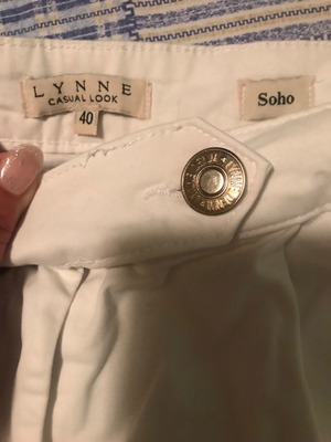 Βερμούδα Lynne μεταχειρισμένη, μέγεθος Μ, ελάχιστα φορεμένη