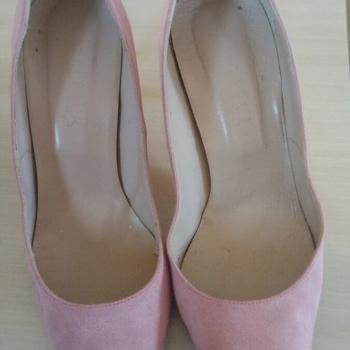 Ellen pink pumps used with some defects, size 40
