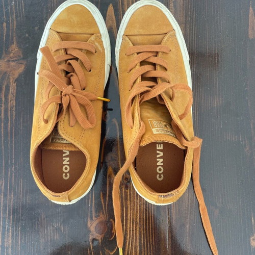 All Star Converse leather sneakers like new, brown, size 35