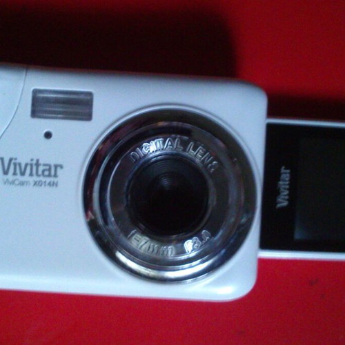 Vivitar ViviCam XO14N digital camera used, 10 Mpixel, foldable screen
