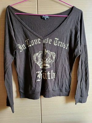 Women's blouse with long batwing sleeve like new, brown