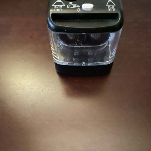 Electric sharpener with batteries like new