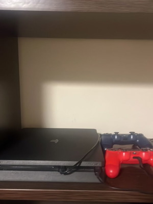 Sony PlayStation 4 Slim used, condition 9/10