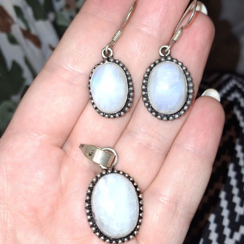 Jewelry set with moonstone semi-precious stones, new, silver and white