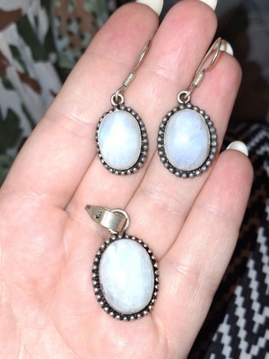 Jewelry set with moonstone semi-precious stones, new, silver and white