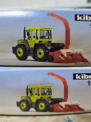 Mercedes tractor model 1/87 HO scale, set of two, used