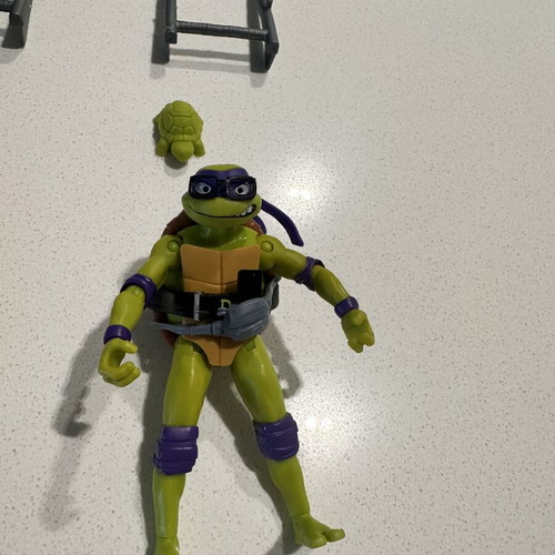 TNMT movie figures used with accessories Leonardo Donatello Michelangelo Raphael