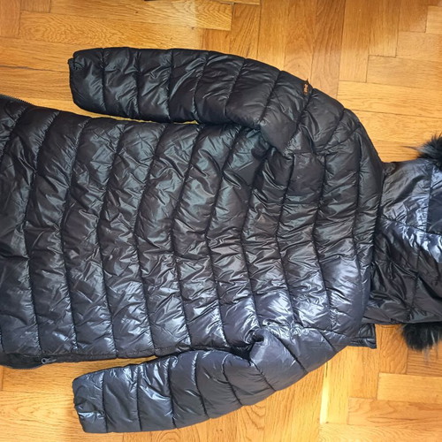 Energiers children's long coat like new, black with detachable fur