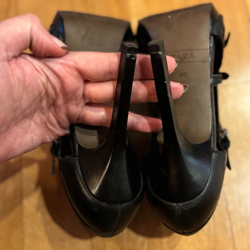 Zara Black 12-Point Heeled Sandals Like New