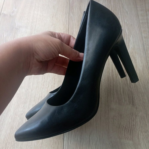 Marco Tozzi black pumps like new, size 39