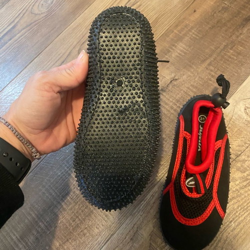 Beach shoes worn once, size 31