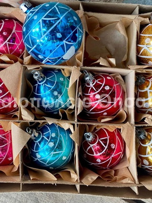 Vintage Christmas ornaments like new, glass baubles with designs