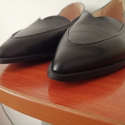 Elegant black unisex leather loafers size 43, new