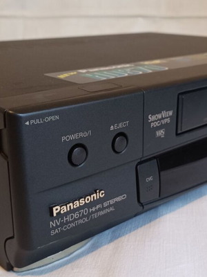 Panasonic NV-HD670EG Hi-Fi Stereo VCR 6-Head VHS S-VHS