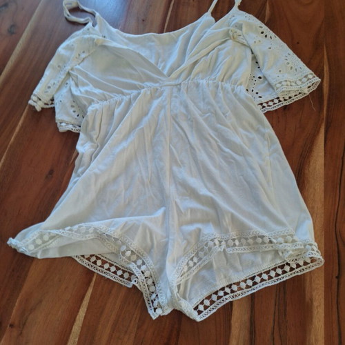 Bershka white embroidered one-piece shorts M, open back