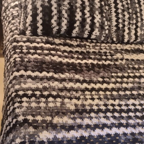 Handmade knitted wool blanket with two pillowcases, like new