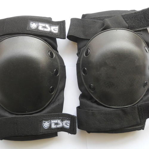 TSG basic protection set used for bicycle, roller, and skates