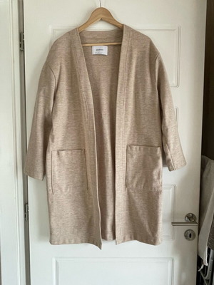 Stradivarius beige cardigan S used