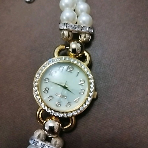 Bracelet watch new with pearls and gold details for women
