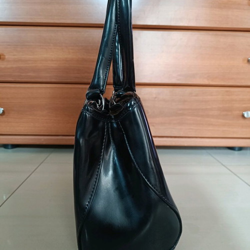Dim leather club black genuine leather shoulder bag like new