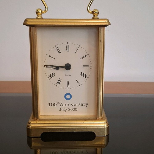 Anniversary Quartz table clock like new with battery
