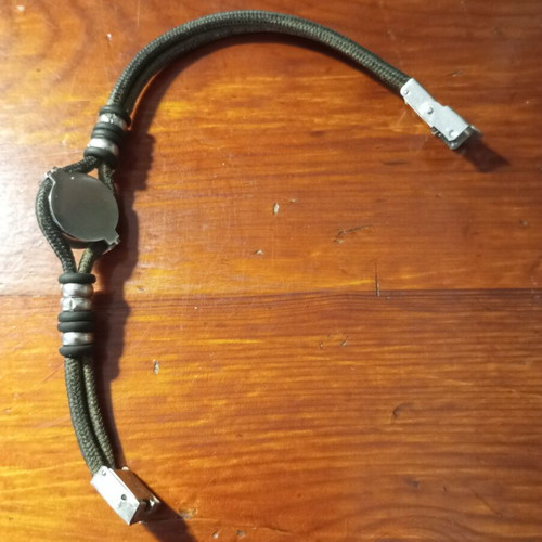 Strap with Moving Compass used