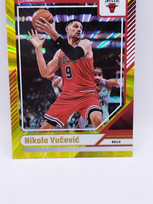 Panini Donruss Nikola Vucevic Holo Yellow Laser 09/25 card like new
