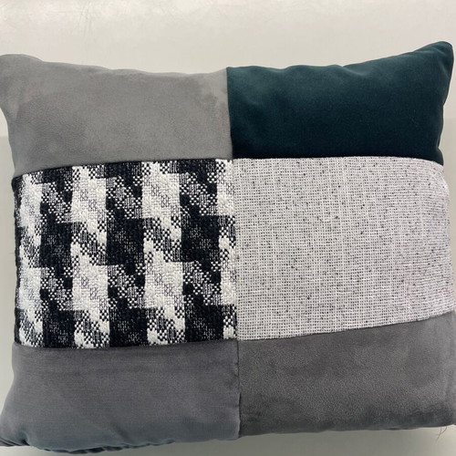 Decorative pillow 40 x 45 cm patchwork with suede and linen cotton, new