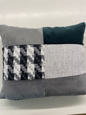Decorative pillow 40 x 45 cm patchwork with suede and linen cotton, new