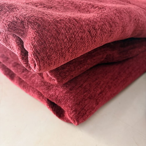 Sofa throws like new, set of 3, burgundy color