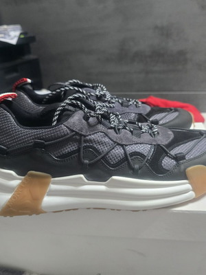 Moncler Compassor sneakers size 43 new