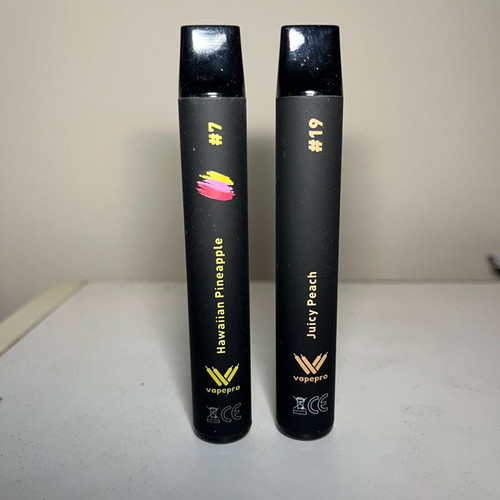 Vapepro used, 2 pieces, No7 Hawaiian Pineapple and No19 Juicy Peach