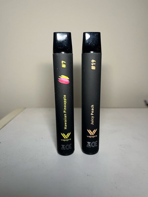 Vapepro used, 2 pieces, No7 Hawaiian Pineapple and No19 Juicy Peach