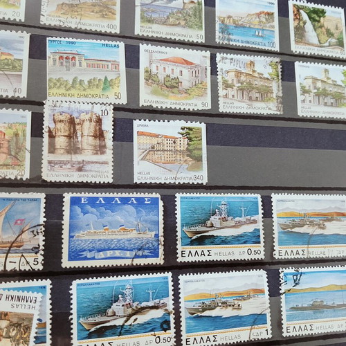 Stamp collection album like new, dark green leather-bound