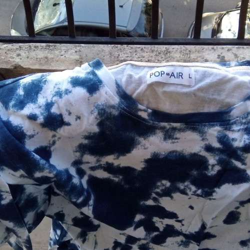 Pop Air men's shirt size large