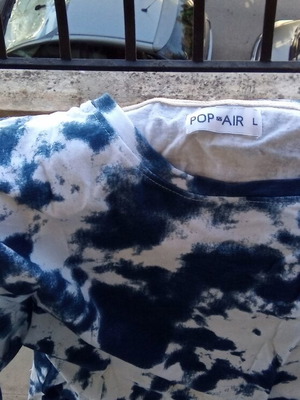 Pop Air men's shirt size large