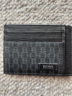 Hugo Boss θήκη για πιστωτικές κάρτες μεταχειρισμένη, μαύρη, έως 8 κάρτες