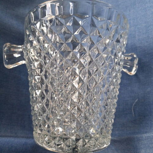 Ice bucket like new, crystal