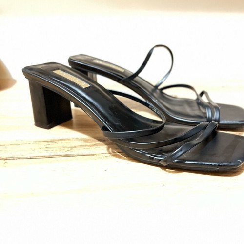 Women's sandals like new, elegant black, size 39