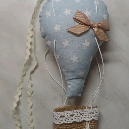 Handmade hot air balloons like new, pack of 10 for party favors or gifts